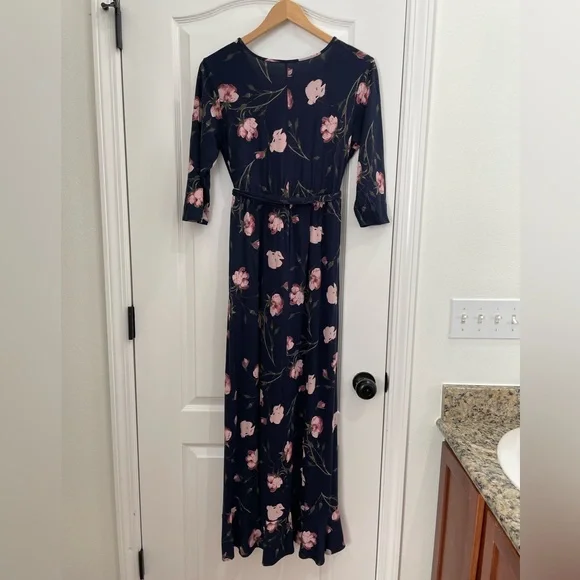 Maternity Dress - Picture 2 of 6